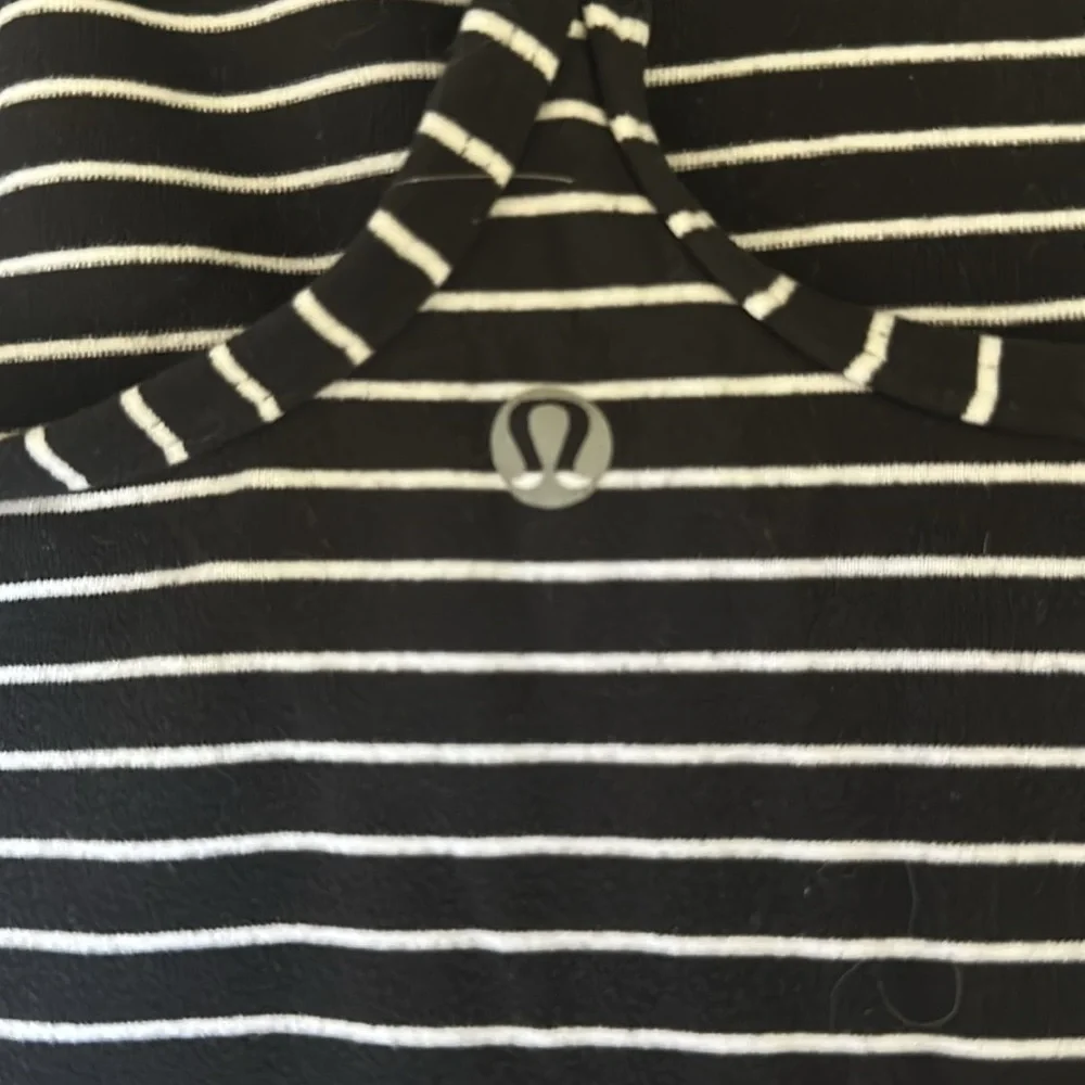 Lululemon Top - Picture 3 of 4